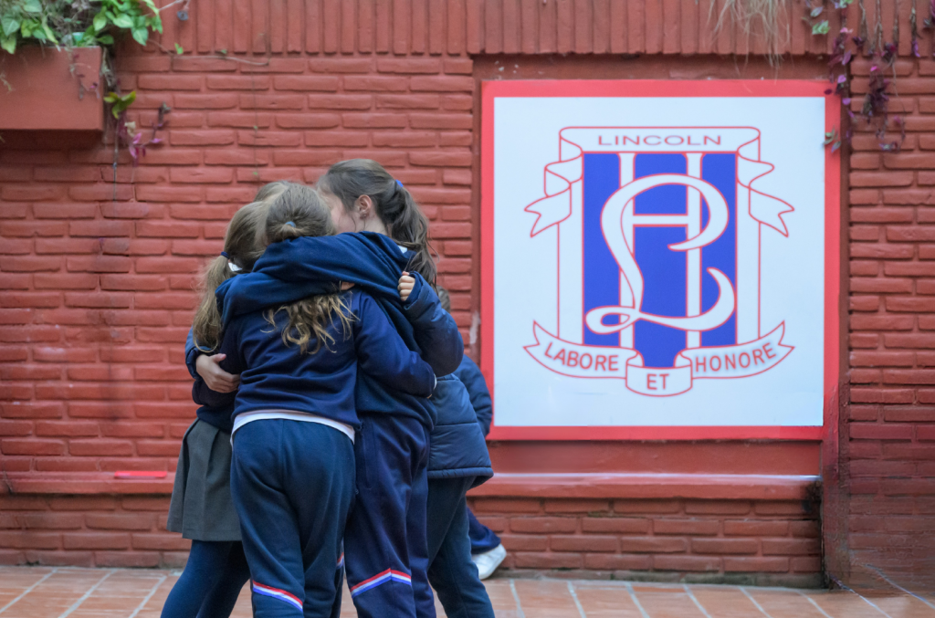 colegio lincoln belgrno y pilar